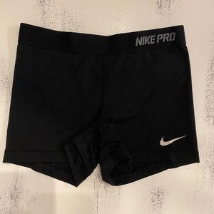 1x Nike Pro Spandex - Size Medium